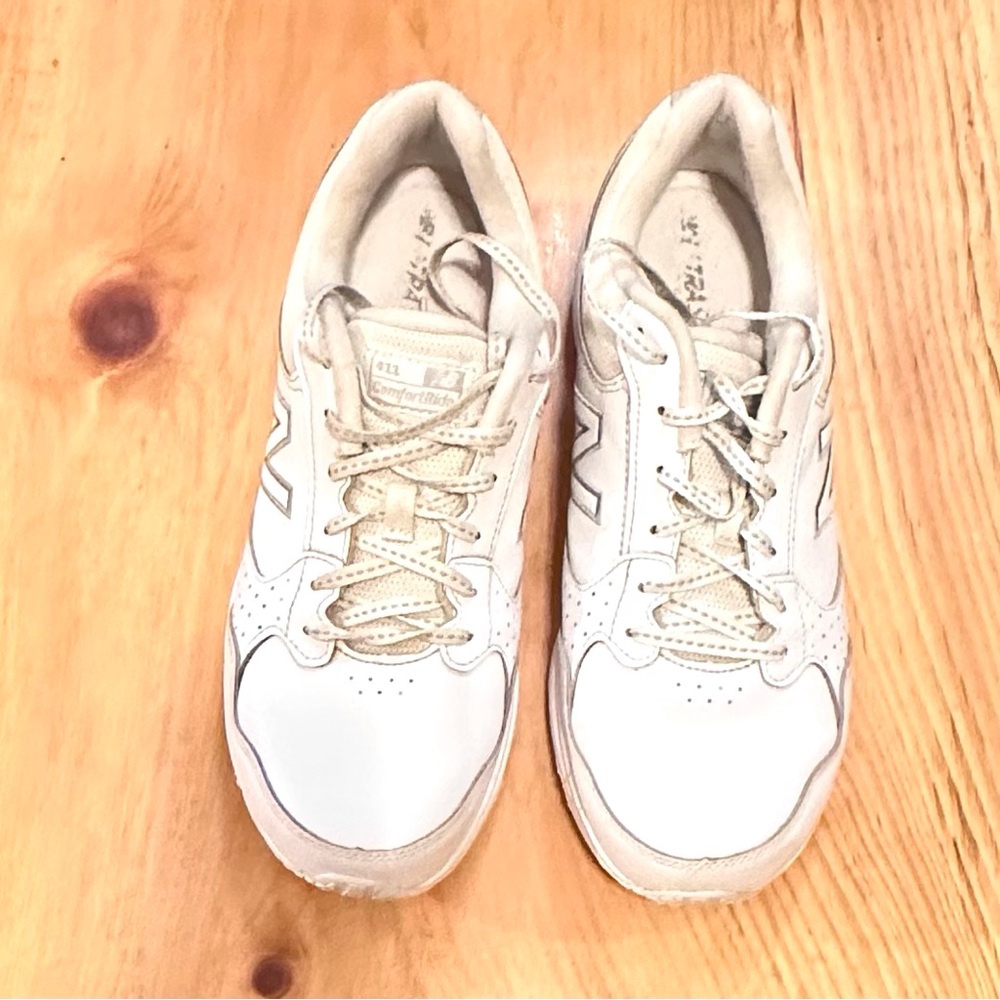 Women’s New Balance 411 Walking Sneaker Sz 11